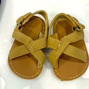 Baby gap boys sandals